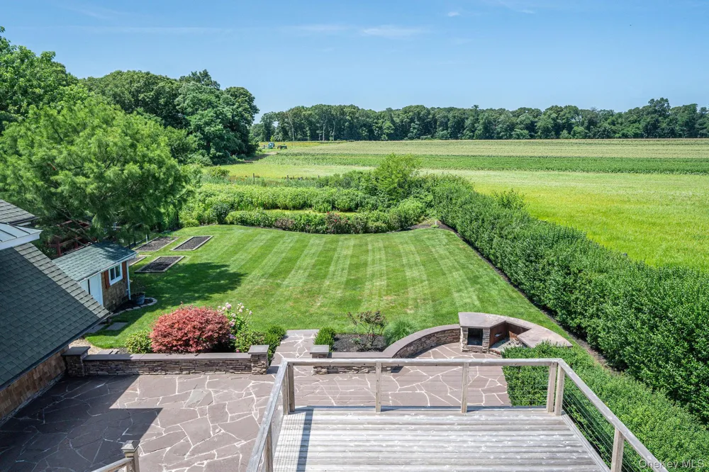 118 Peconic Bay Boulevard Aquebogue, NY 11931