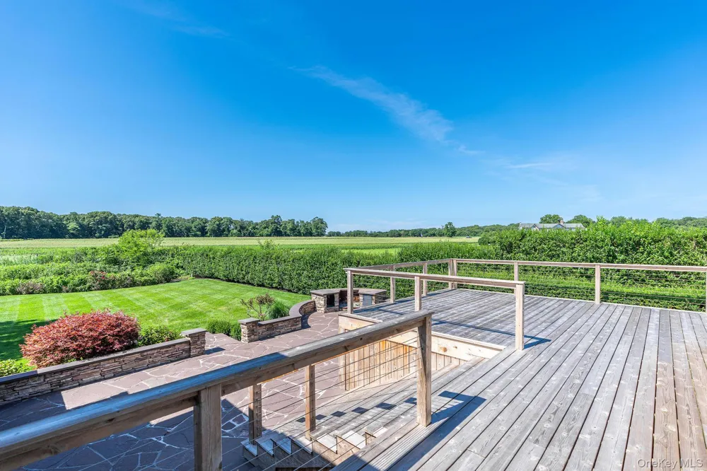 118 Peconic Bay Boulevard Aquebogue, NY 11931