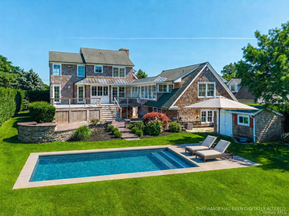 118 Peconic Bay Boulevard Aquebogue, NY 11931