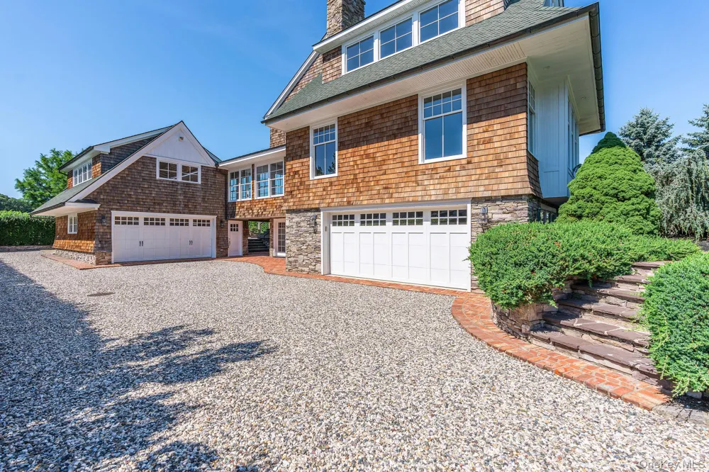 118 Peconic Bay Boulevard Aquebogue, NY 11931