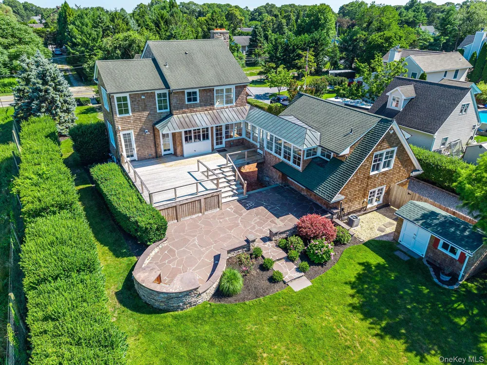 118 Peconic Bay Boulevard Aquebogue, NY 11931