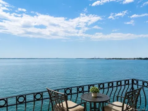 1432 Outlook Avenue #3