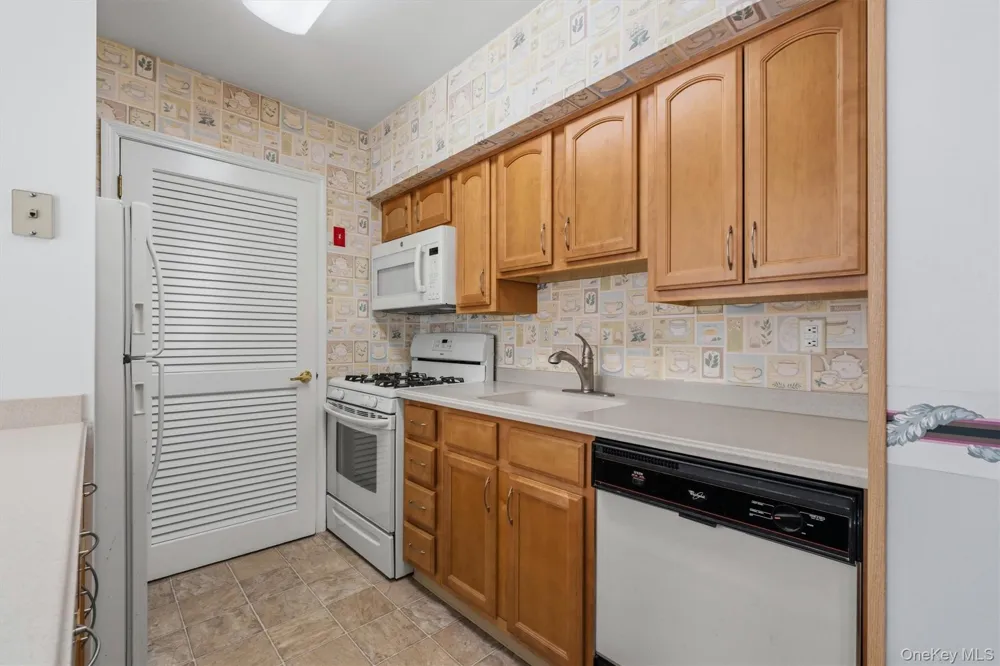 1002 Washington Green #AG2 New Windsor, NY 12553