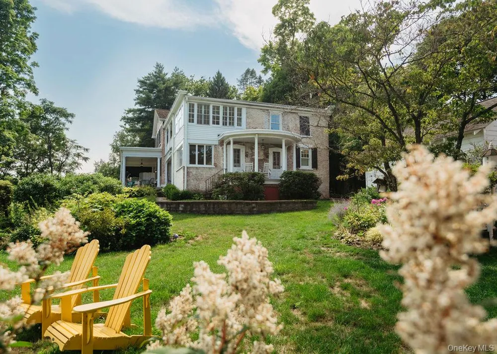 59 Hill Street Saugerties, NY 12477