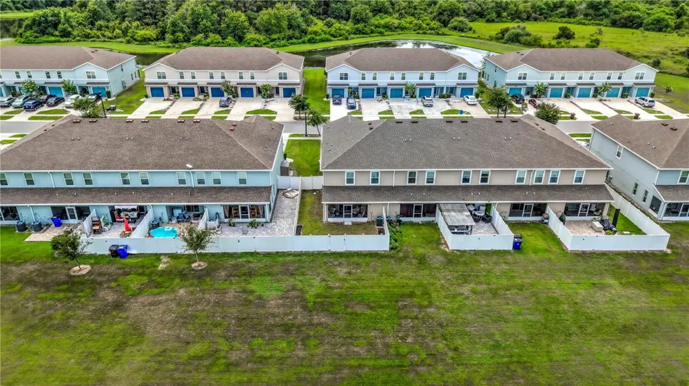2933 FIELDWOOD CIRCLE St Cloud, FL 34772