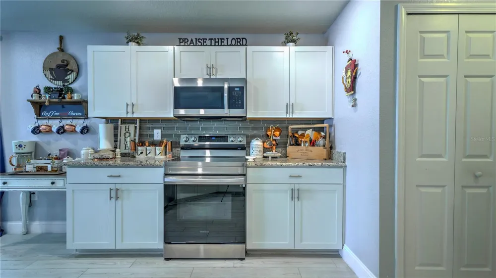2933 FIELDWOOD CIRCLE St Cloud, FL 34772
