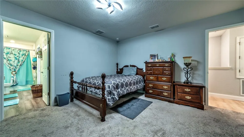 2933 FIELDWOOD CIRCLE St Cloud, FL 34772