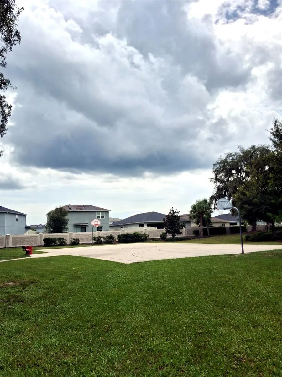 2933 FIELDWOOD CIRCLE St Cloud, FL 34772