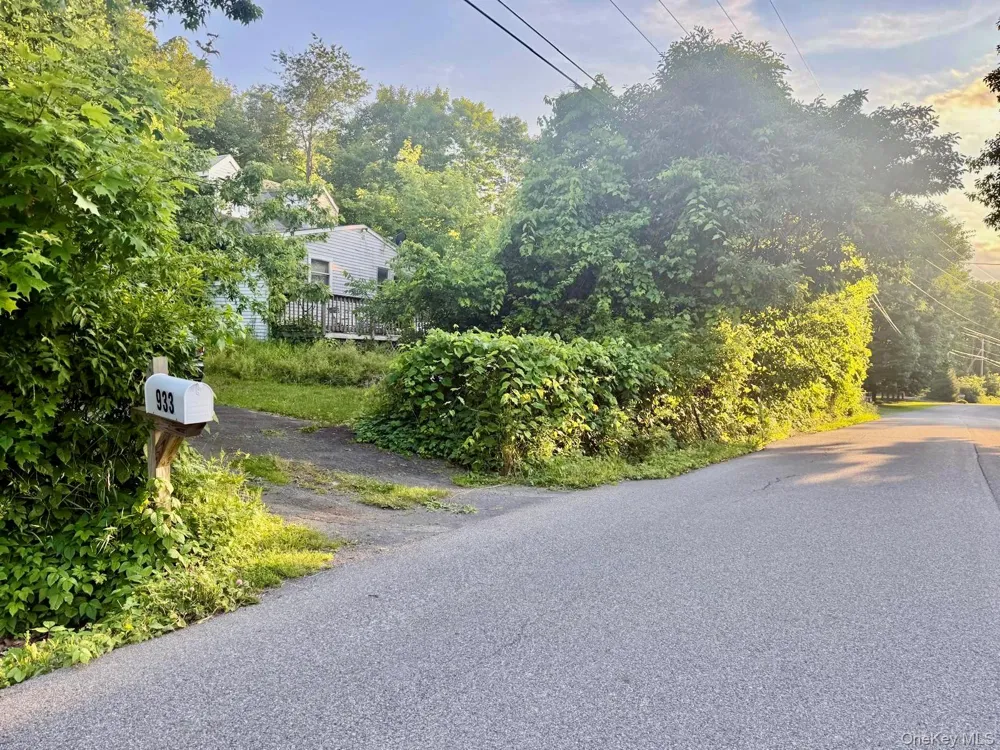 933 South Street Highland, NY 12528