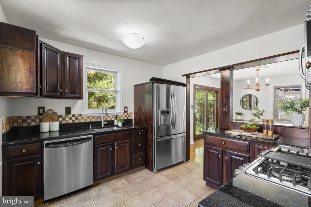 505 THAYER AVENUE Silver Spring, MD 20910
