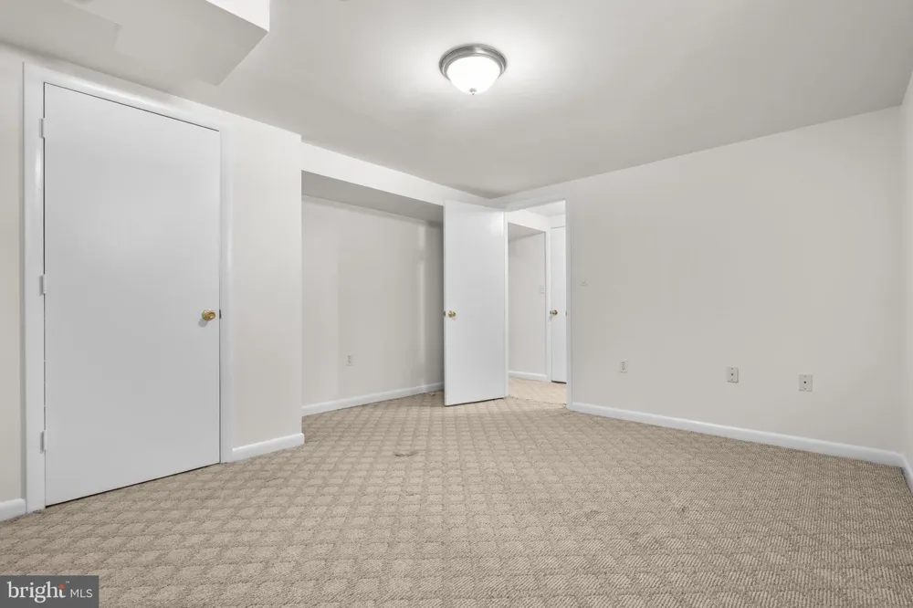 505 THAYER AVENUE Silver Spring, MD 20910