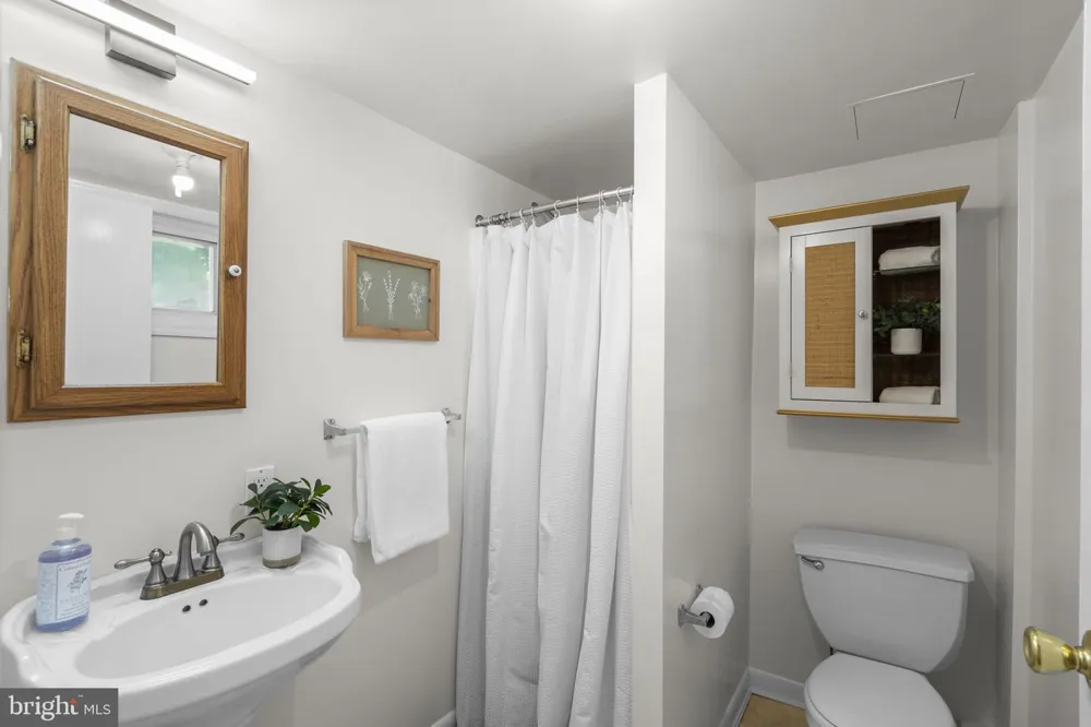 505 THAYER AVENUE Silver Spring, MD 20910