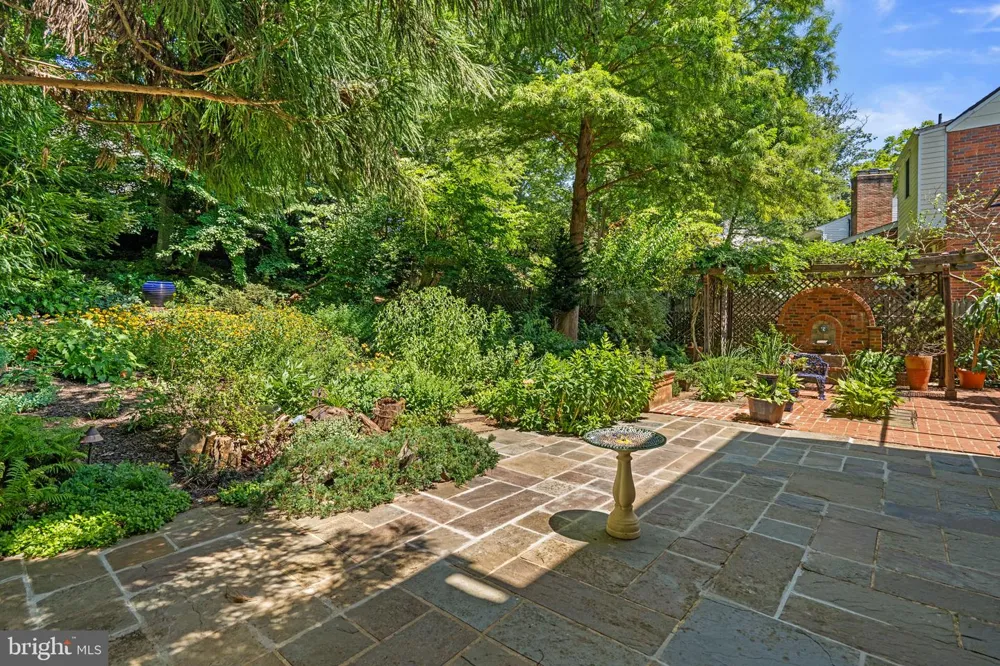 505 THAYER AVENUE Silver Spring, MD 20910