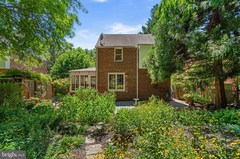 505 THAYER AVENUE Silver Spring, MD 20910