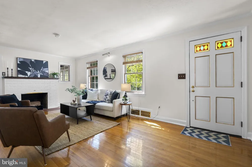 505 THAYER AVENUE Silver Spring, MD 20910
