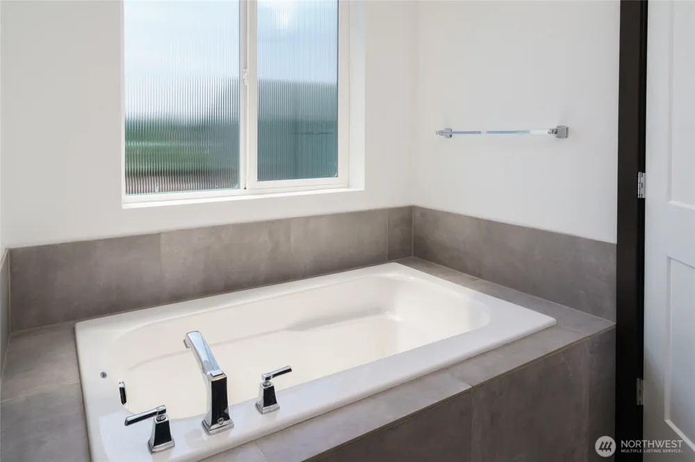 3346 Inverness Street Mount Vernon, WA 98273