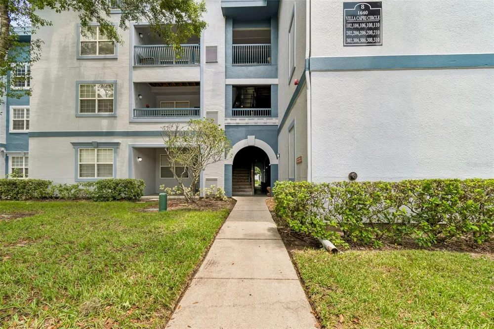 1640 VILLA CAPRI CIRCLE #208 Odessa, FL 33556
