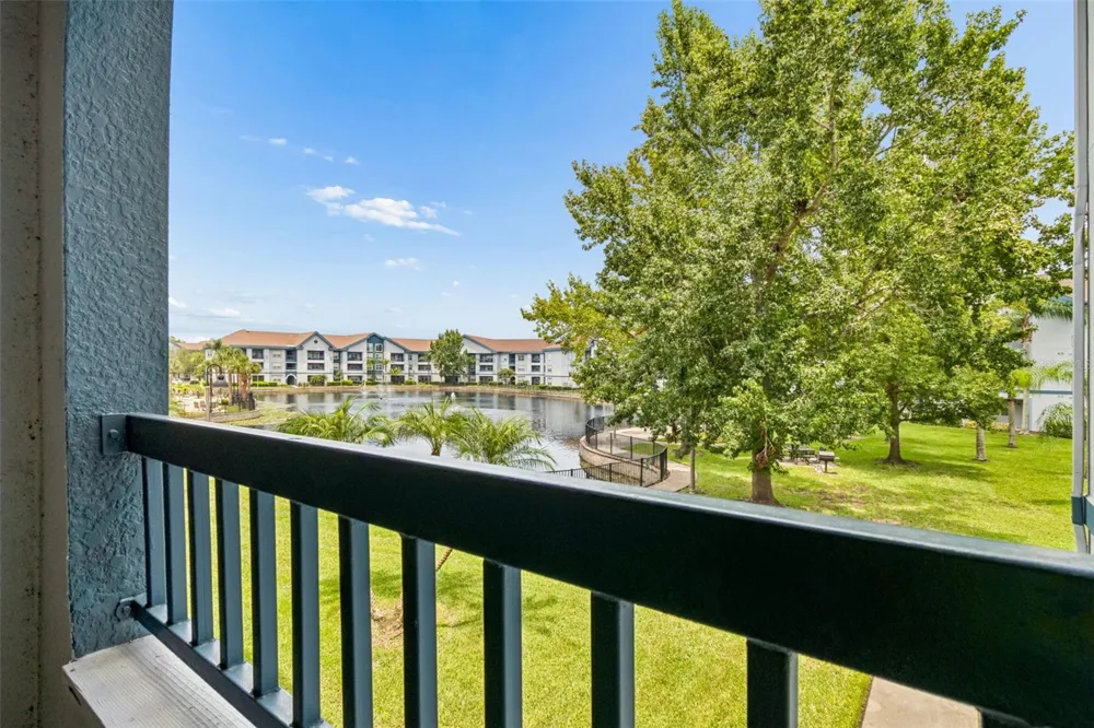 1640 VILLA CAPRI CIRCLE #208 Odessa, FL 33556