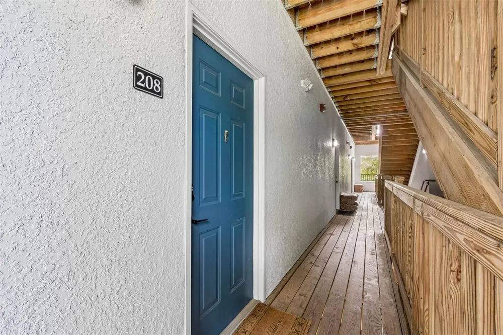 1640 VILLA CAPRI CIRCLE #208 Odessa, FL 33556