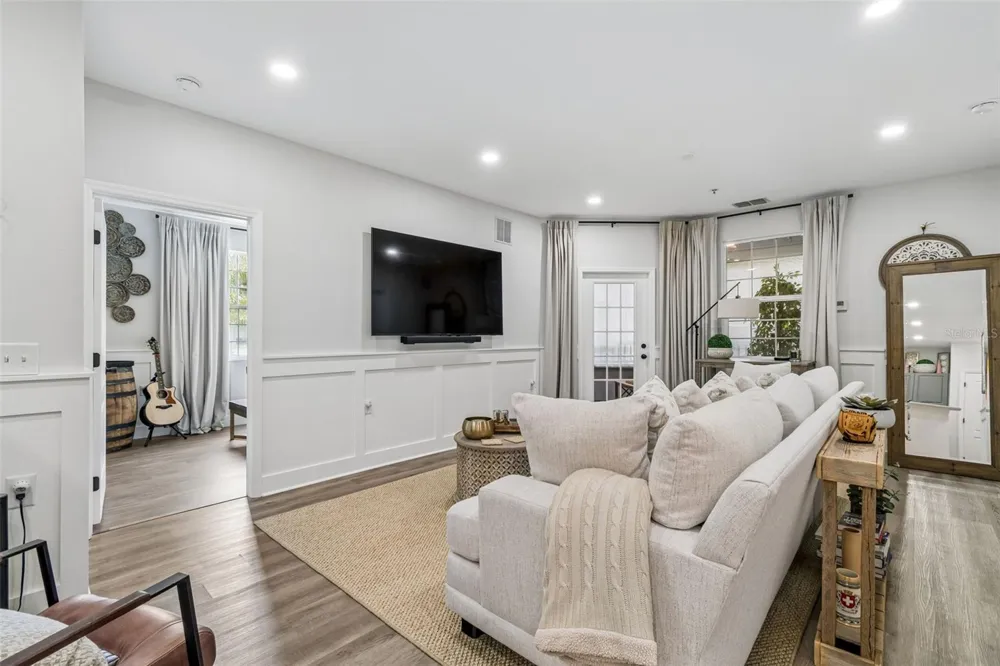 1640 VILLA CAPRI CIRCLE #208 Odessa, FL 33556