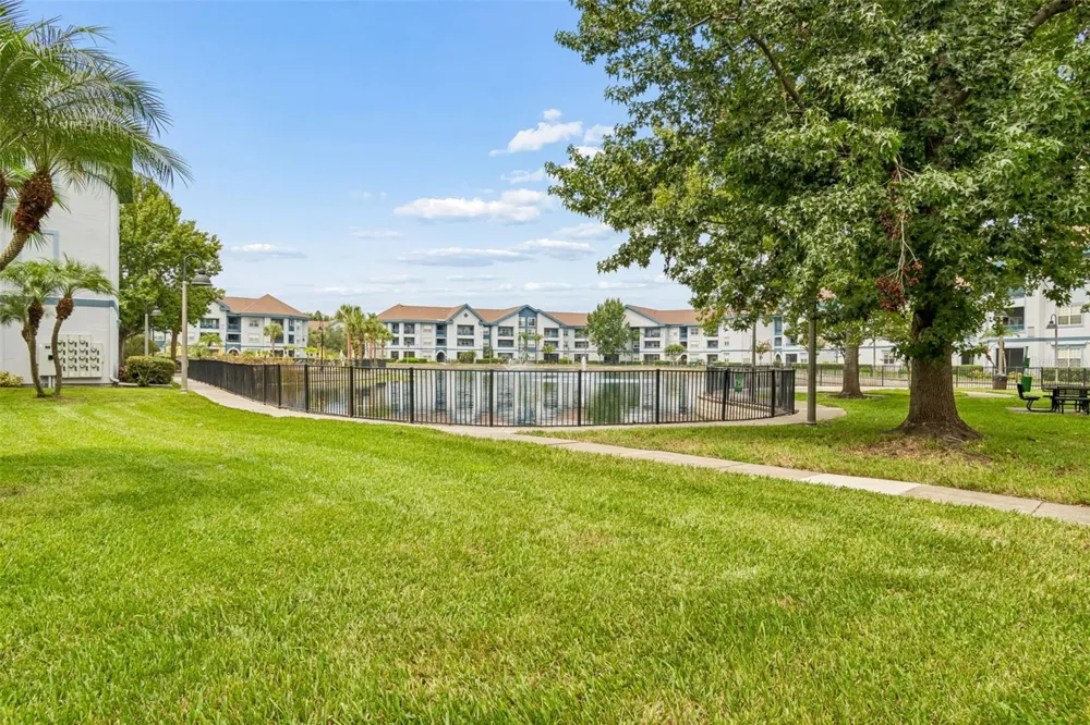 1640 VILLA CAPRI CIRCLE #208 Odessa, FL 33556