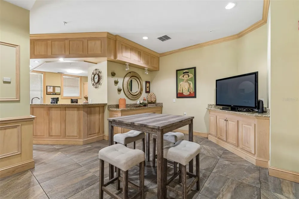 1640 VILLA CAPRI CIRCLE #208 Odessa, FL 33556
