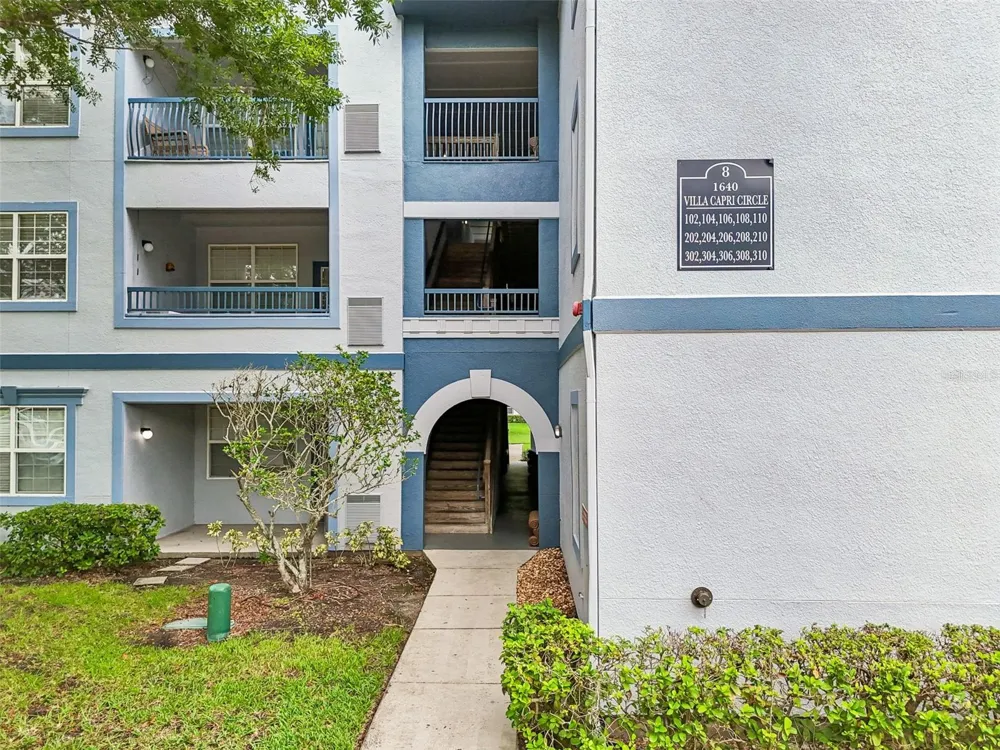 1640 VILLA CAPRI CIRCLE #208 Odessa, FL 33556