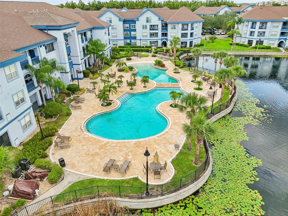 1640 VILLA CAPRI CIRCLE #208 Odessa, FL 33556