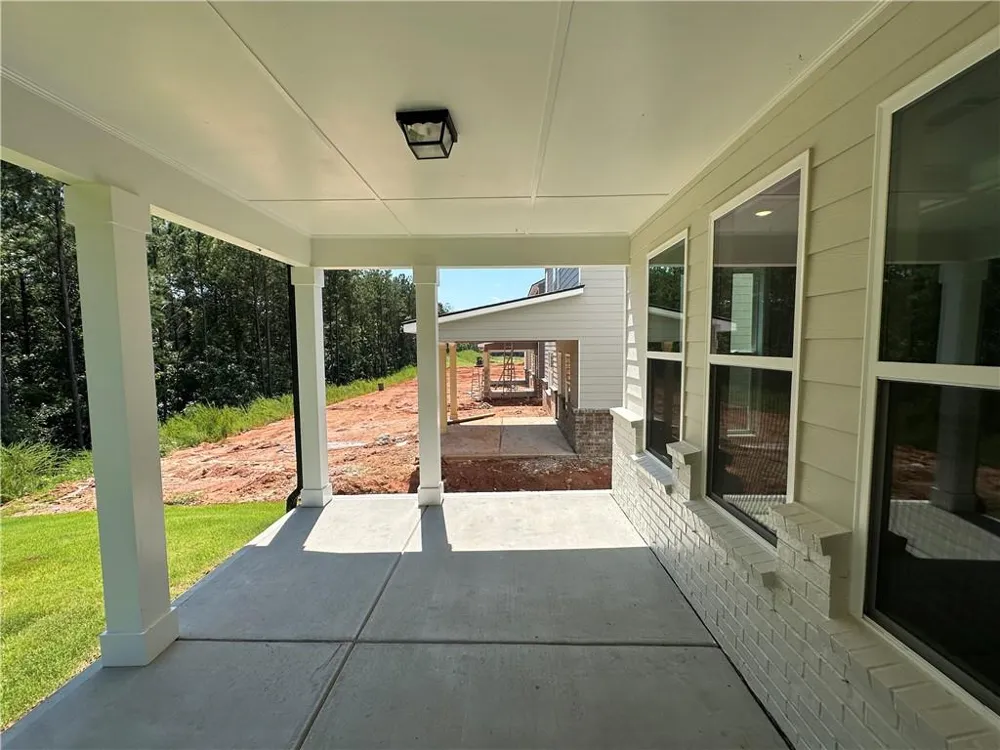 97 Avian Way Auburn, GA 30011