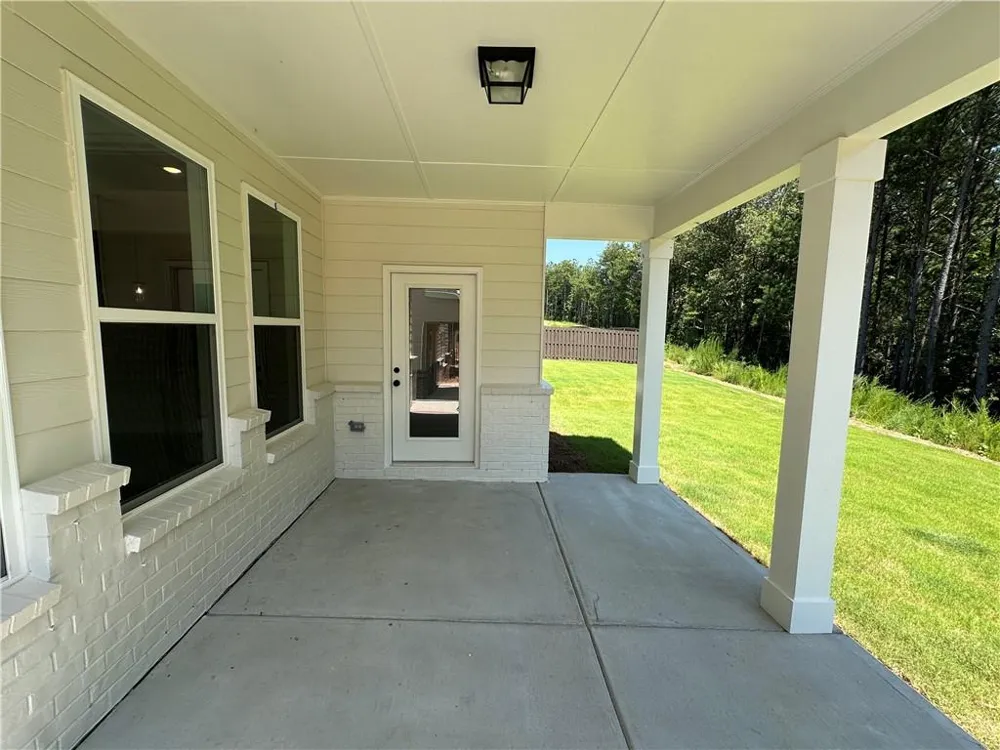 97 Avian Way Auburn, GA 30011