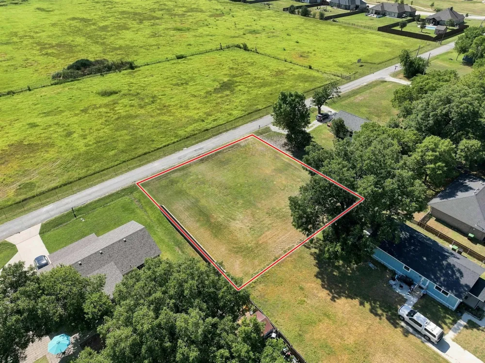 1018 Yarbrough Street Pilot Point, TX 76258
