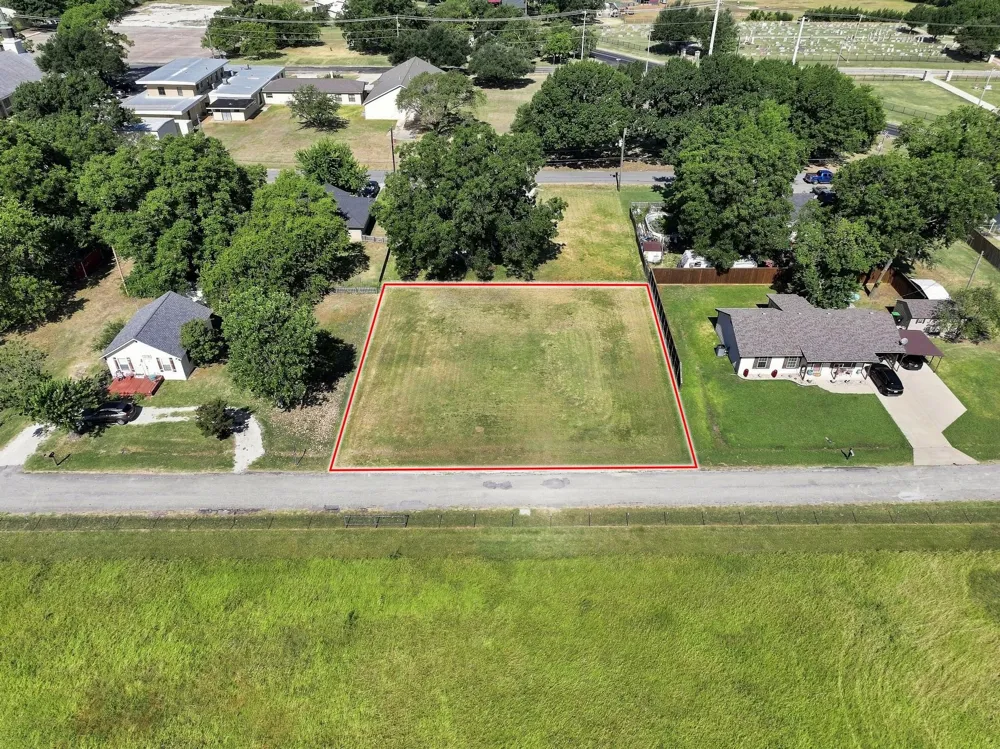 1018 Yarbrough Street Pilot Point, TX 76258