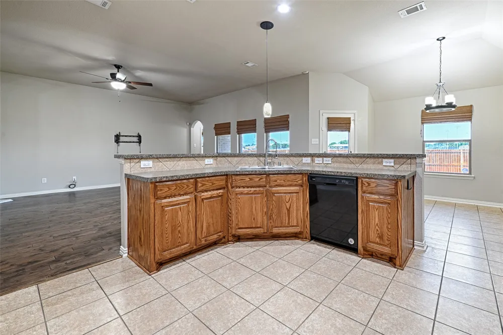 122 Chinaberry Trail Forney, TX 75126
