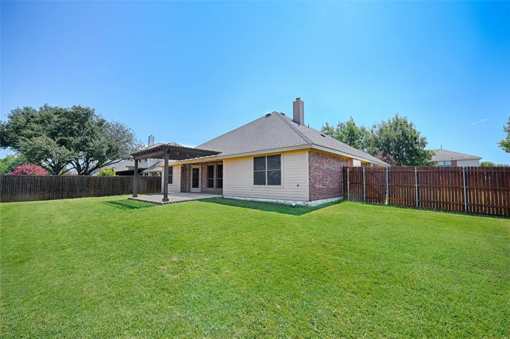 122 Chinaberry Trail Forney, TX 75126