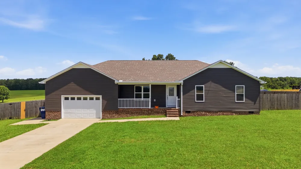 450 N Point Dr Summertown, TN 38483
