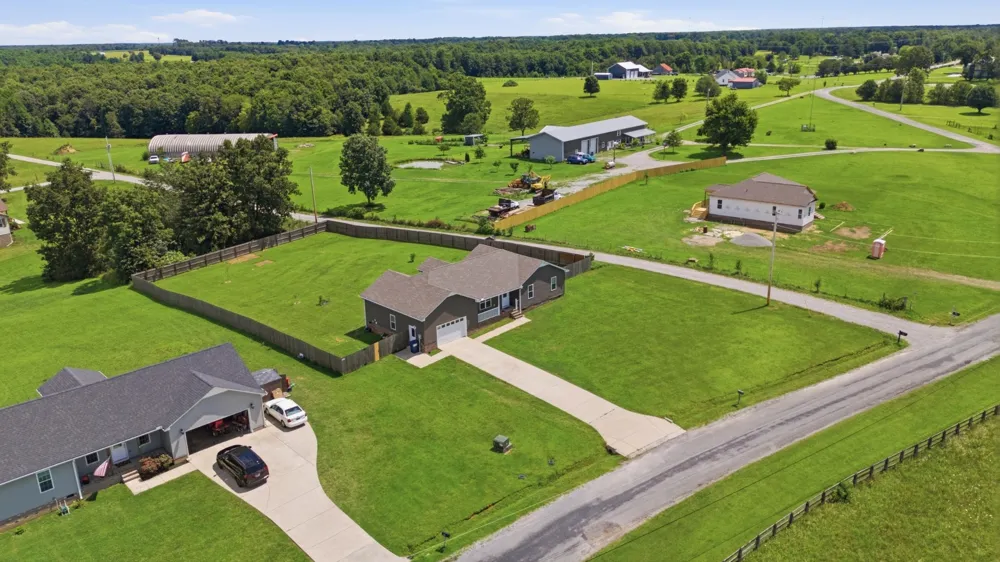 450 N Point Dr Summertown, TN 38483