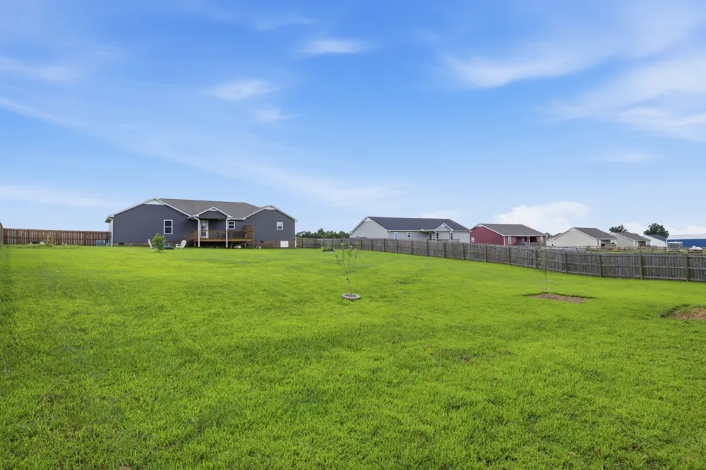 450 N Point Dr Summertown, TN 38483