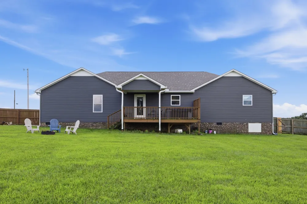 450 N Point Dr Summertown, TN 38483