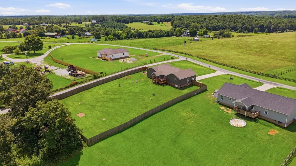 450 N Point Dr Summertown, TN 38483
