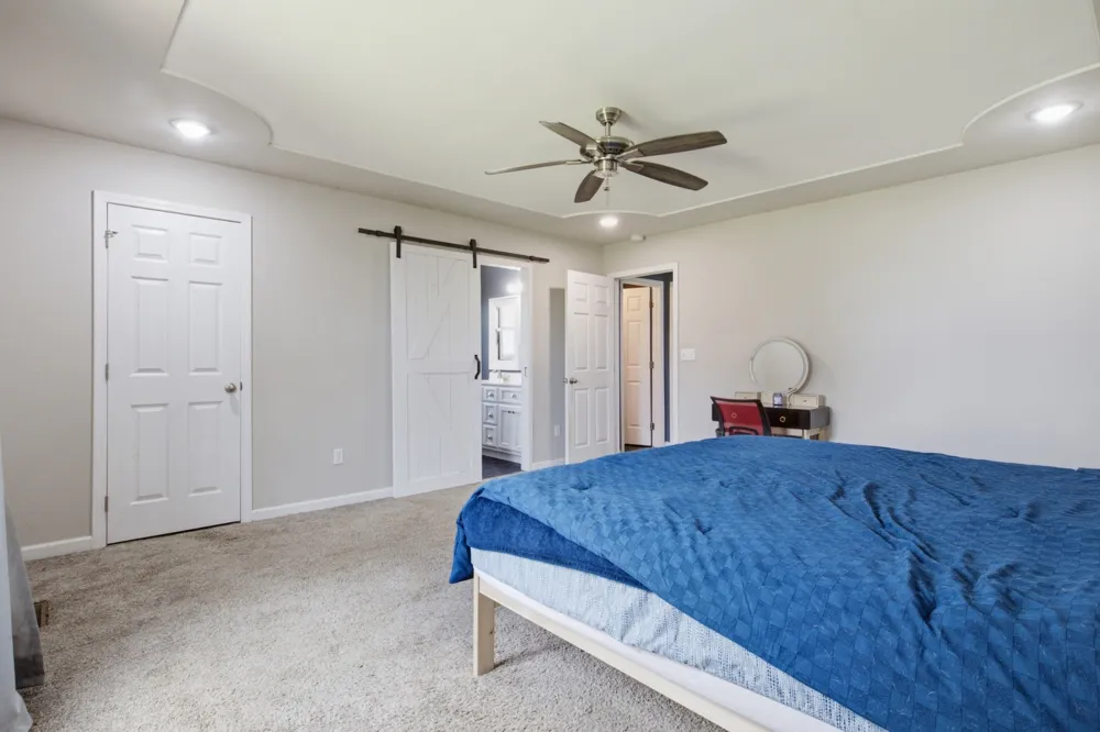 450 N Point Dr Summertown, TN 38483