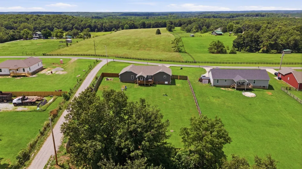 450 N Point Dr Summertown, TN 38483