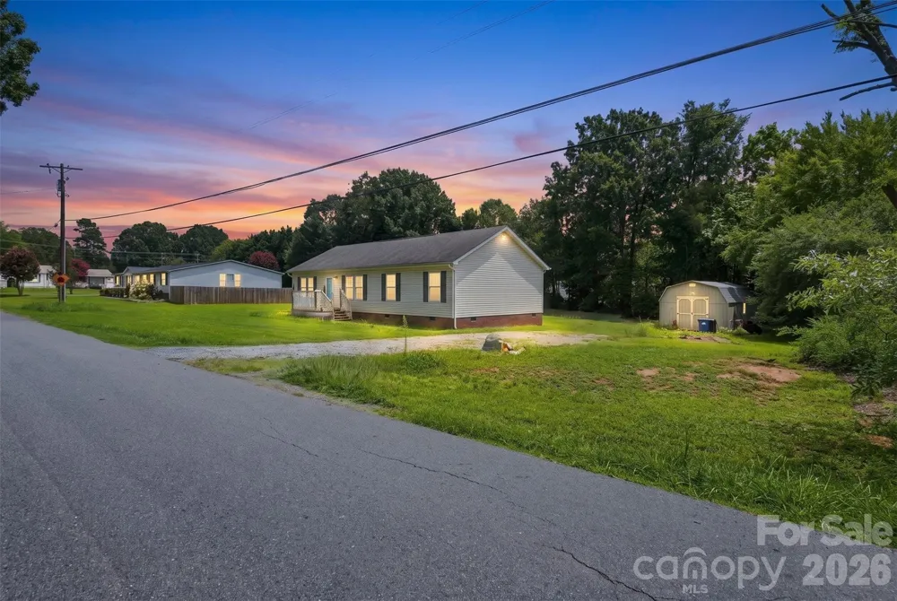 121 Pine State Road Troutman, NC 28166