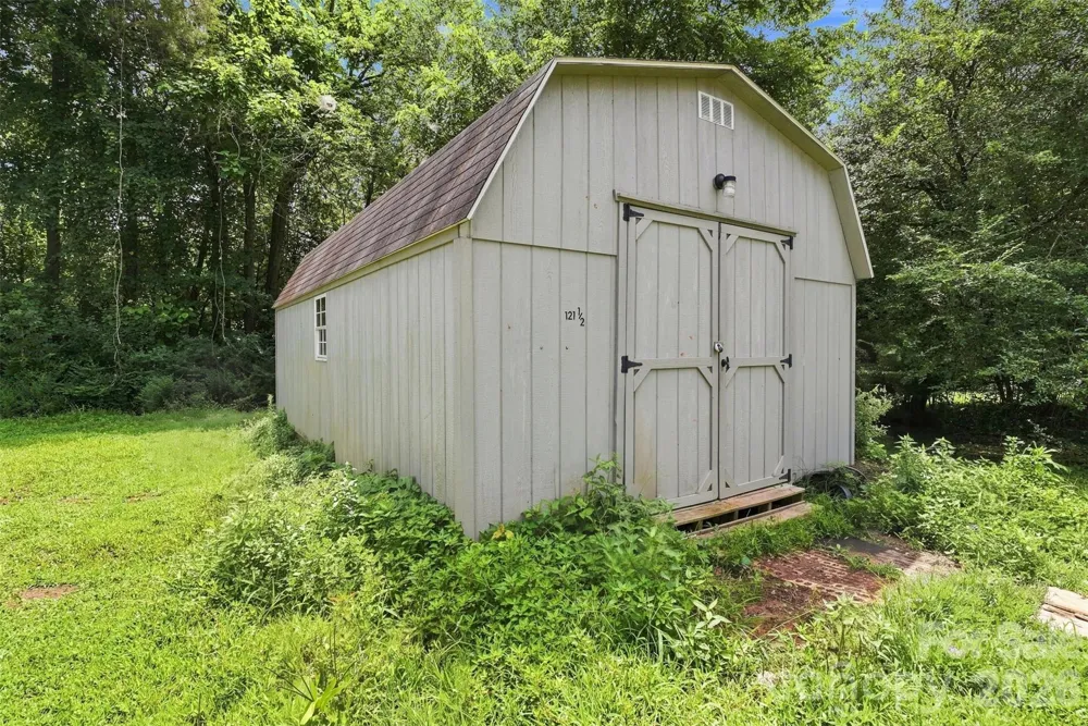 121 Pine State Road Troutman, NC 28166