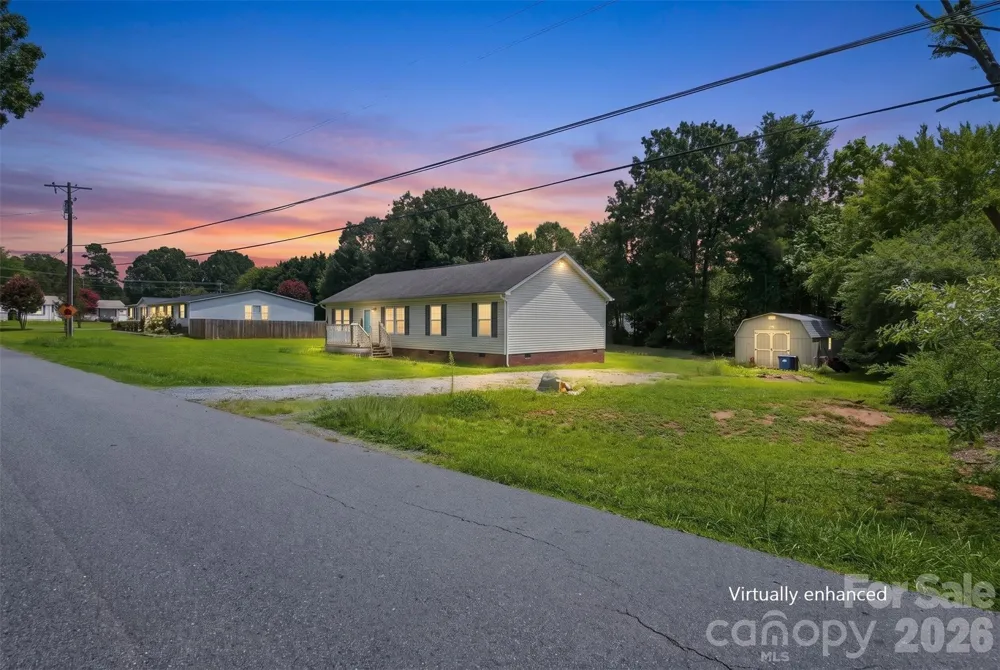 121 Pine State Road Troutman, NC 28166
