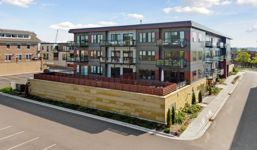 253 Lake Street E #305 Wayzata, MN 55391