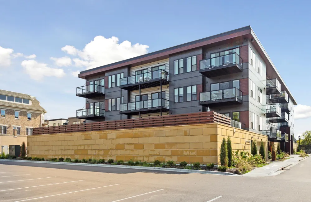 253 Lake Street E #305 Wayzata, MN 55391