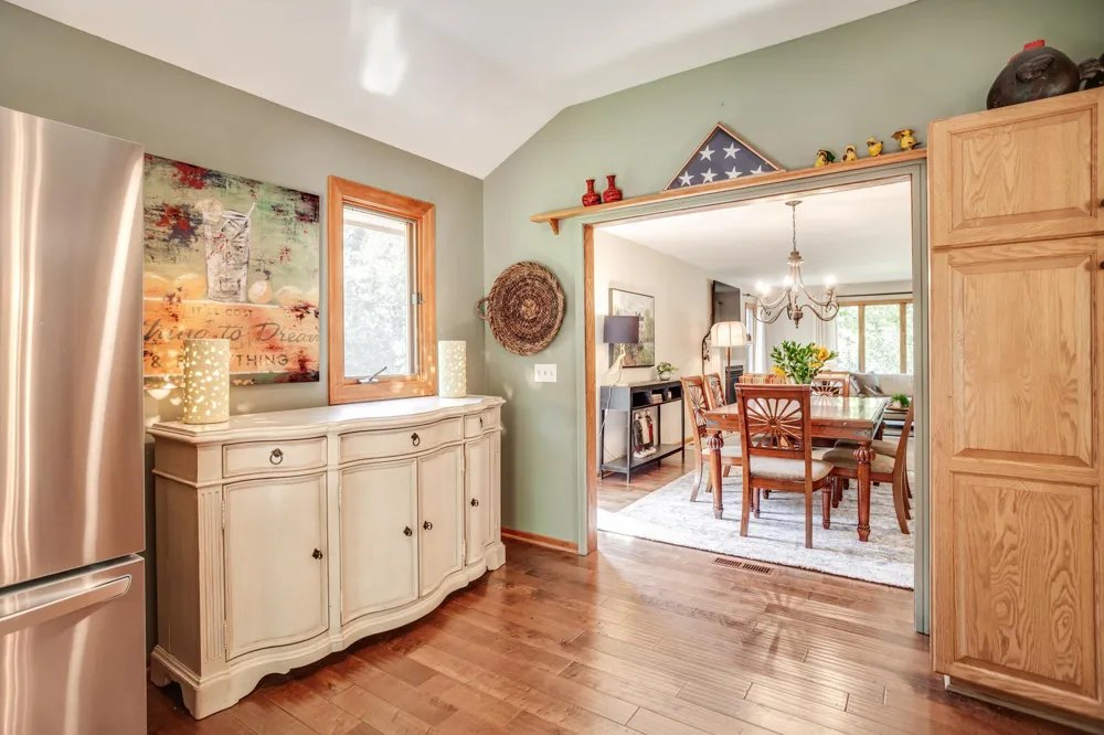 1395 Farmdale Road Mendota Heights, MN 55118
