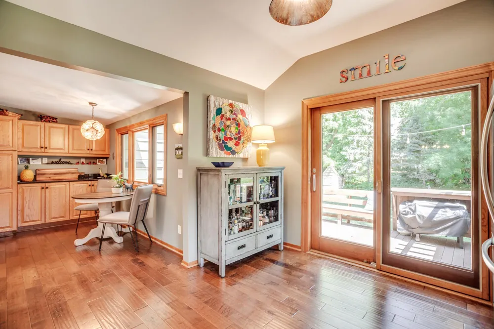 1395 Farmdale Road Mendota Heights, MN 55118