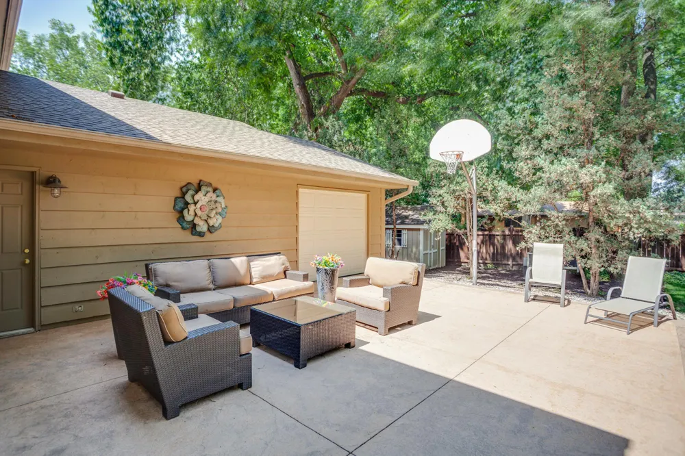 1395 Farmdale Road Mendota Heights, MN 55118