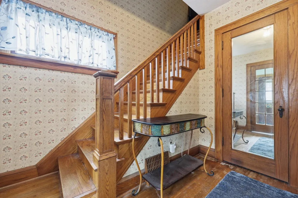 120 Park Place W Norwood Young America, MN 55368